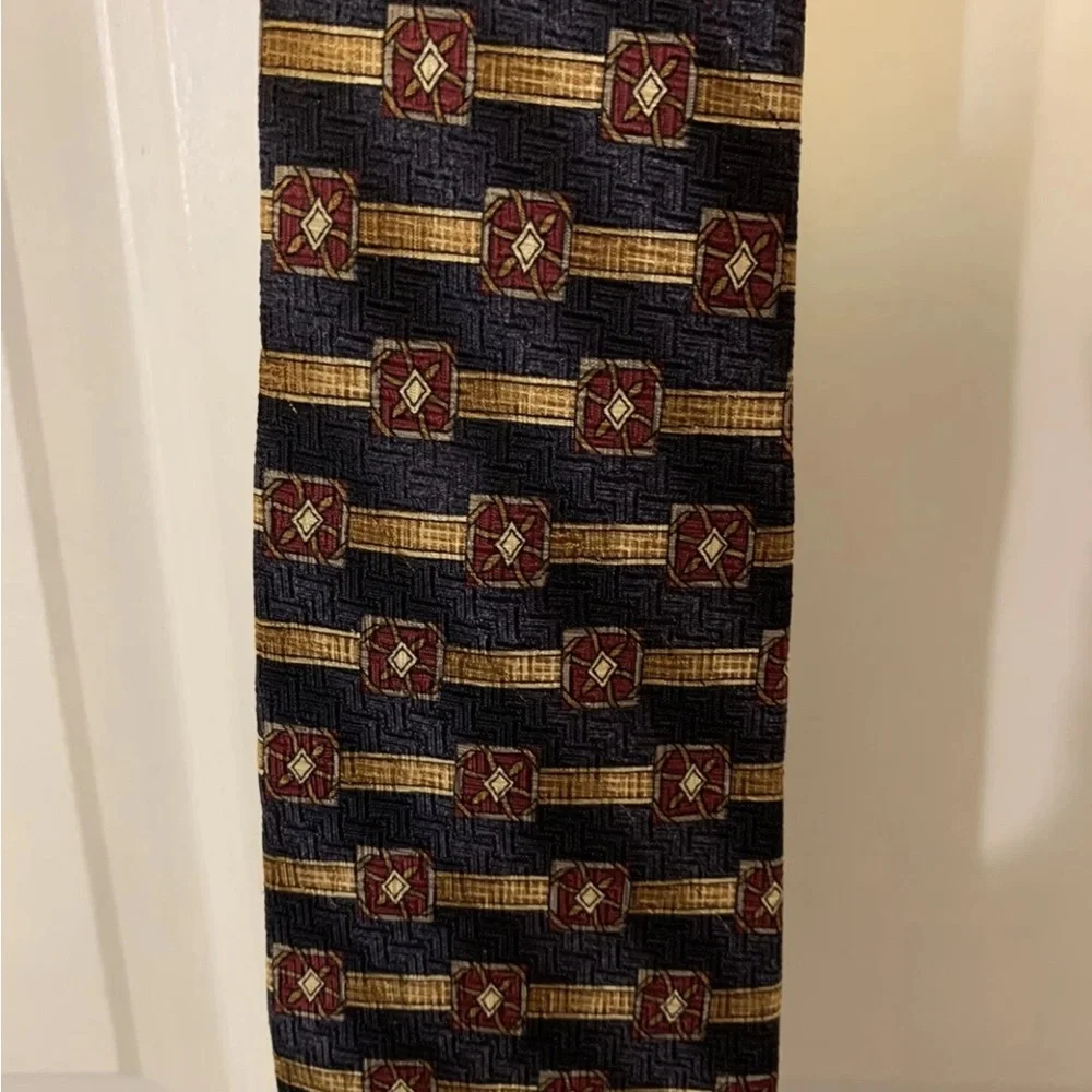 Robert Talbott‎ Studio Black and Gold Patterned Tie
